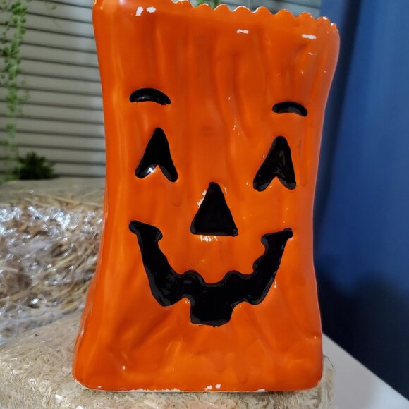 Vintage 90’s Ceramic Pumpkin Jack-o’-Lantern Vase Resembling Trick or Treat Bag - Picture 5 of 7